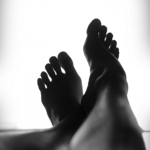 feet